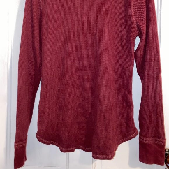 A&F Thermal button v-neck tshirt - Picture 2 of 3
